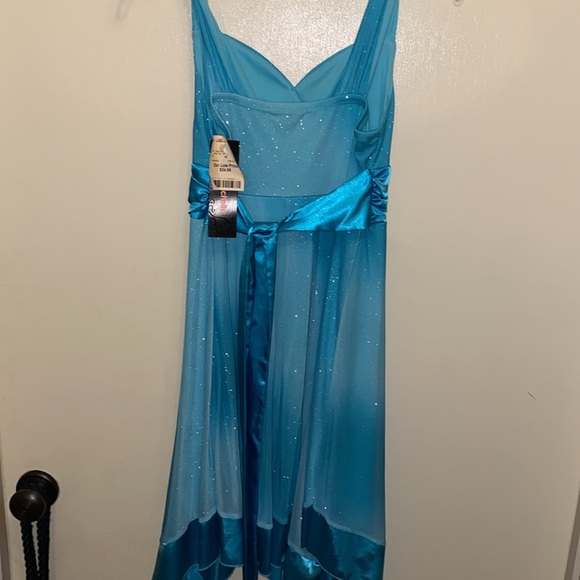 Little girls dress - Picture 4 of 6